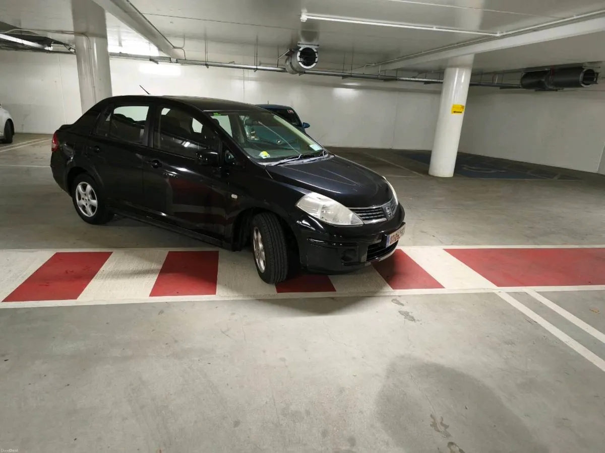 Nissan tida very low km - Image 1