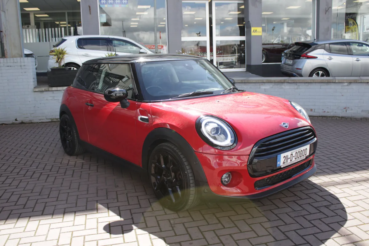 MINI COOPER 1.5D 3DR SPORT  STUNNING LOOKING CAR - Image 1