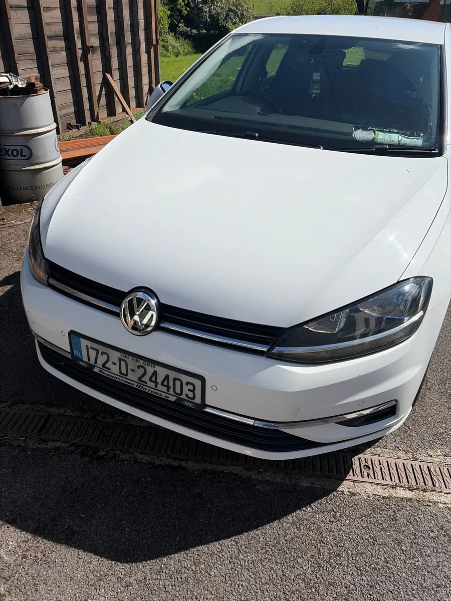 2017 Volkswagen Golf - Image 1