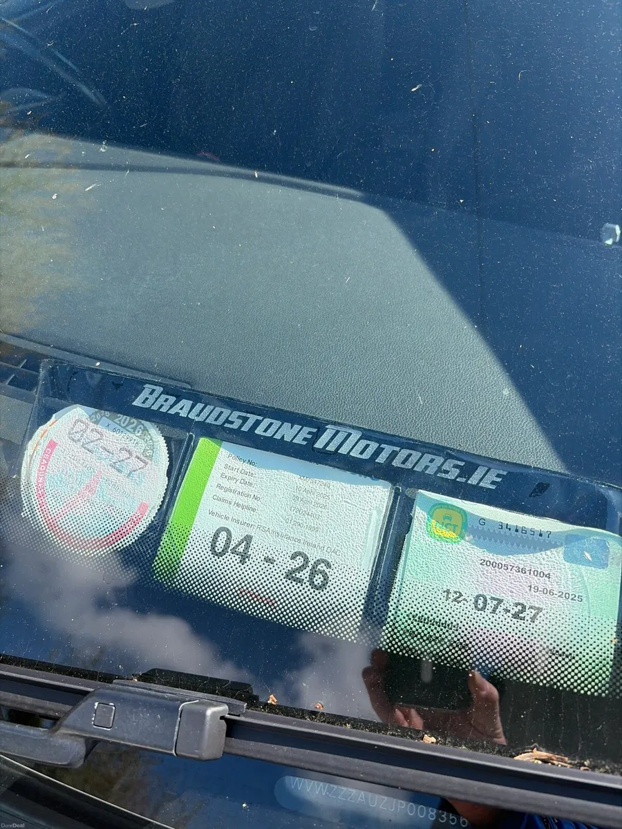 2017 Volkswagen Golf - Image 4