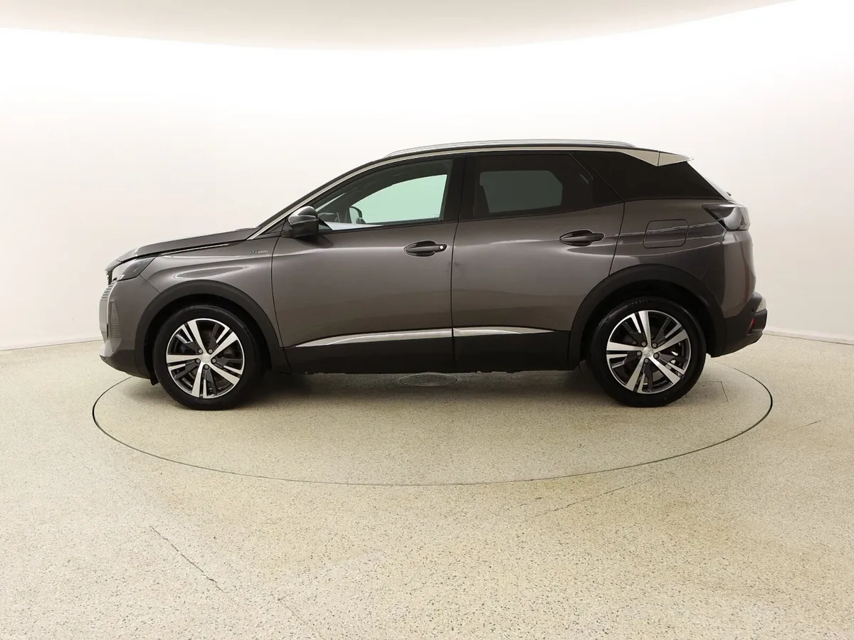 2023 Peugeot 3008 1.6 PHEV 225BHP ALLURE PREM AUTO - Image 4