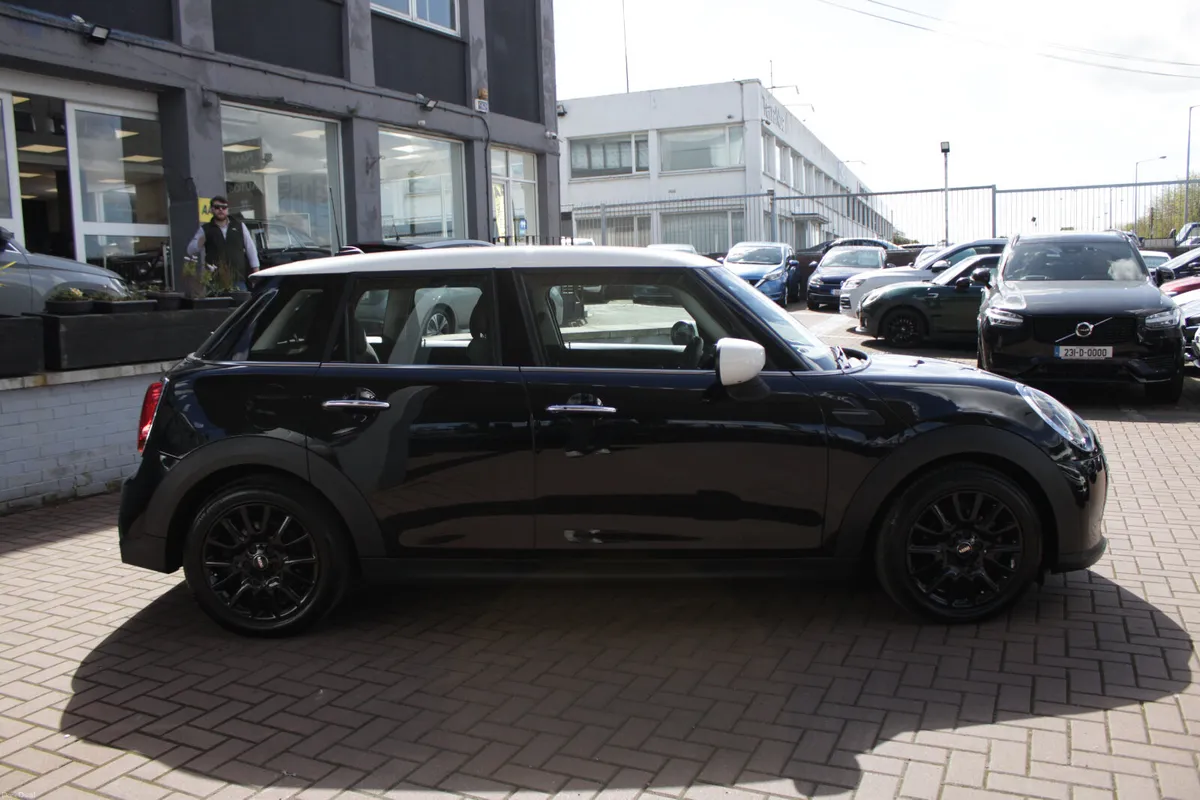 2021 MINI COOPER D 1.5D 5DR HATCHBACK AUTO - Image 3