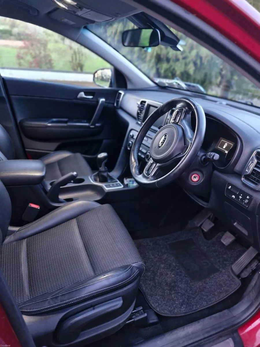 Kia Sportage 2016 - Image 2