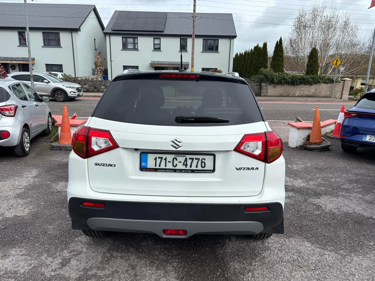 Suzuki Vitara 2017  PETROL    FINANCE  ARRANGED - Image 3