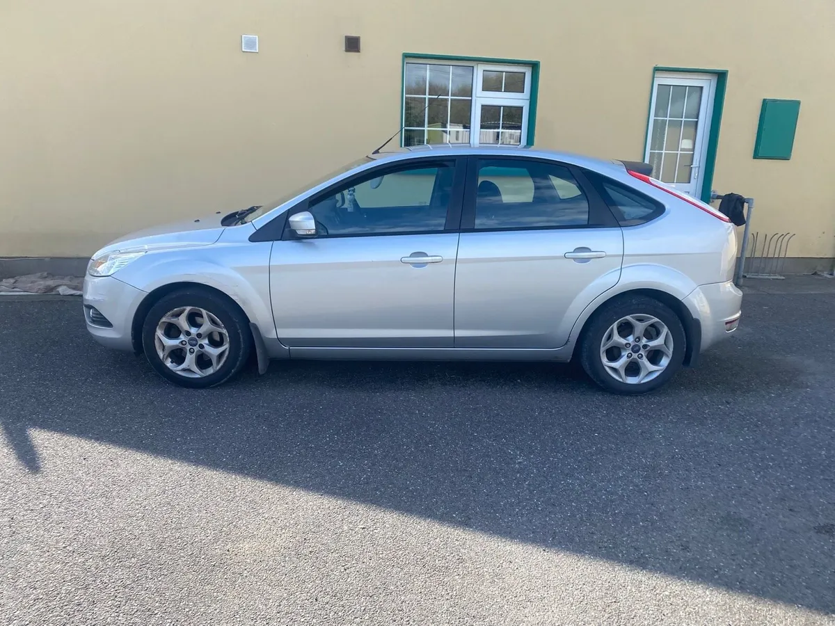 2011 Ford Focus - Image 4