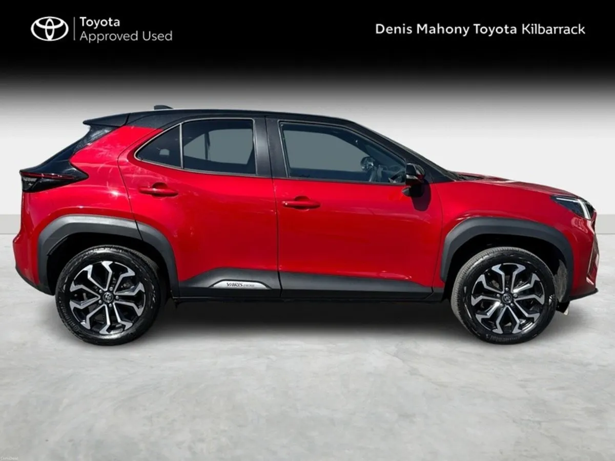 Toyota Yaris Cross Luna Sport Bi-tone - Image 3