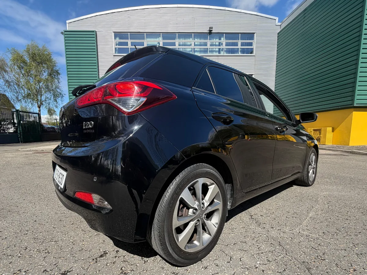 Hyundai i20 1.2 Active Deluxe Edition - Image 4