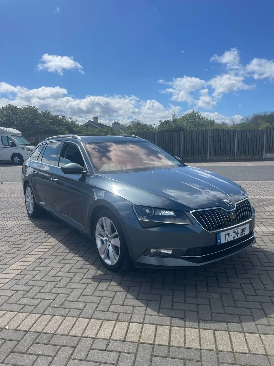 Skoda Superb Executive Edition - Image 1