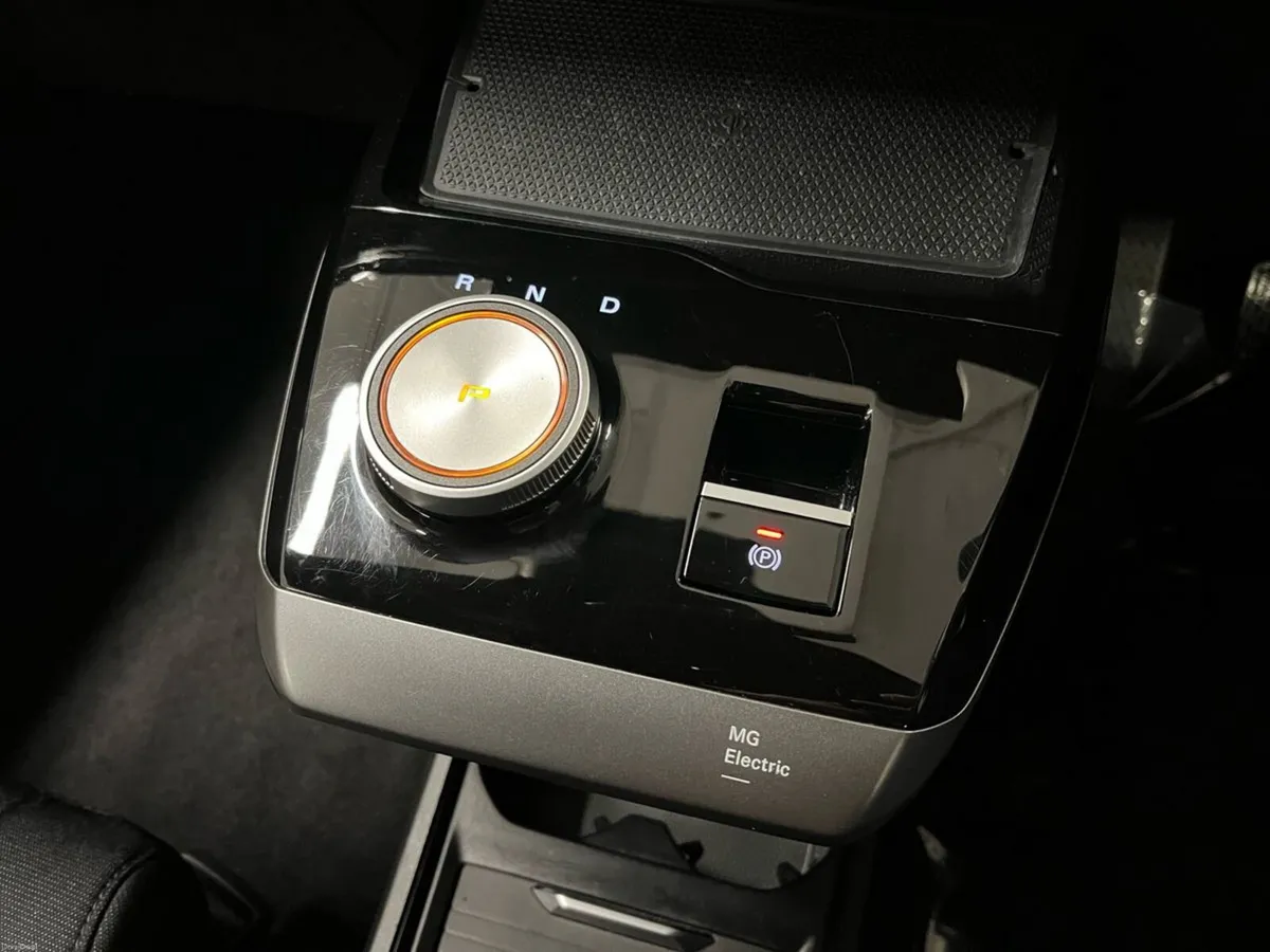 MG MG4 Trophy EV 64kWh 203BHP - Reversing Camera - - Image 4