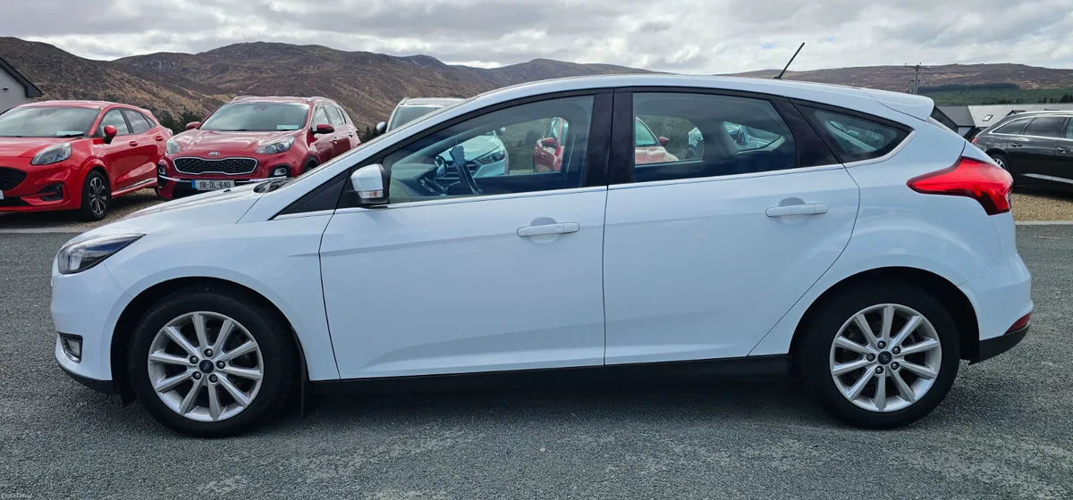 Ford Focus 1.0 Ecoboost Titanium 2019 - Image 4