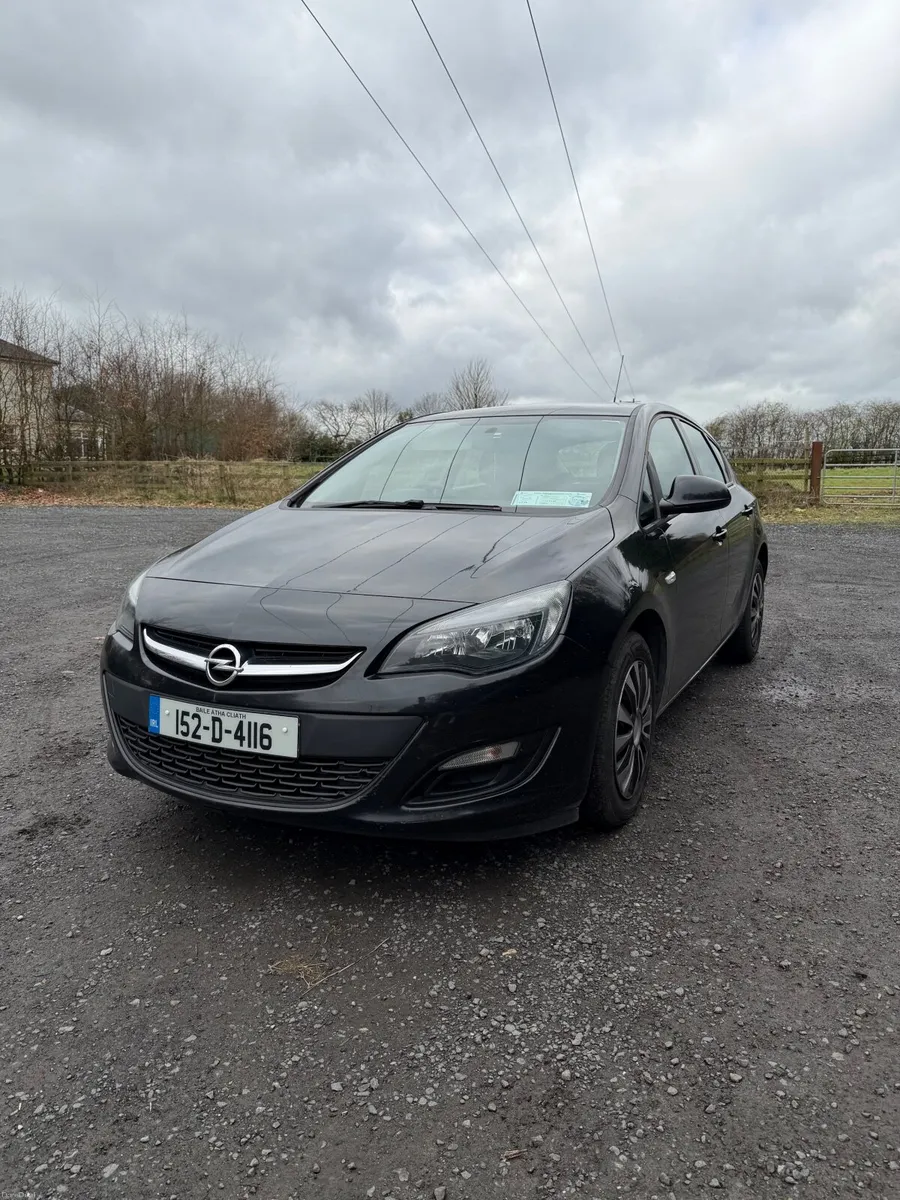 Opel Astra 2015 - Image 1