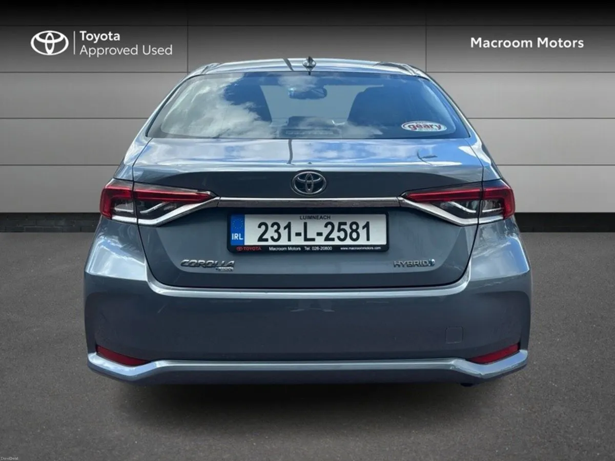 Toyota Corolla EASTER SALE!! LUNA 4DR SALOON AUTO - Image 4