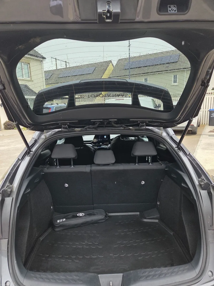 Toyota C-HR 2023 - Image 3