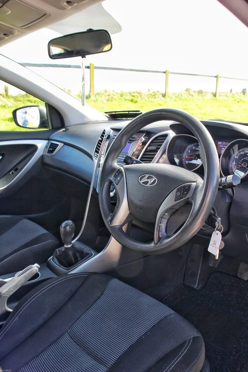 HYUNDAI i30 **NCT & Service** - Image 4