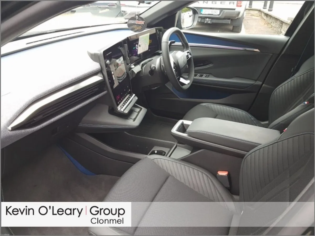 Renault Megane E-Tech iconic esprit Alpine EV60 22 - Image 4