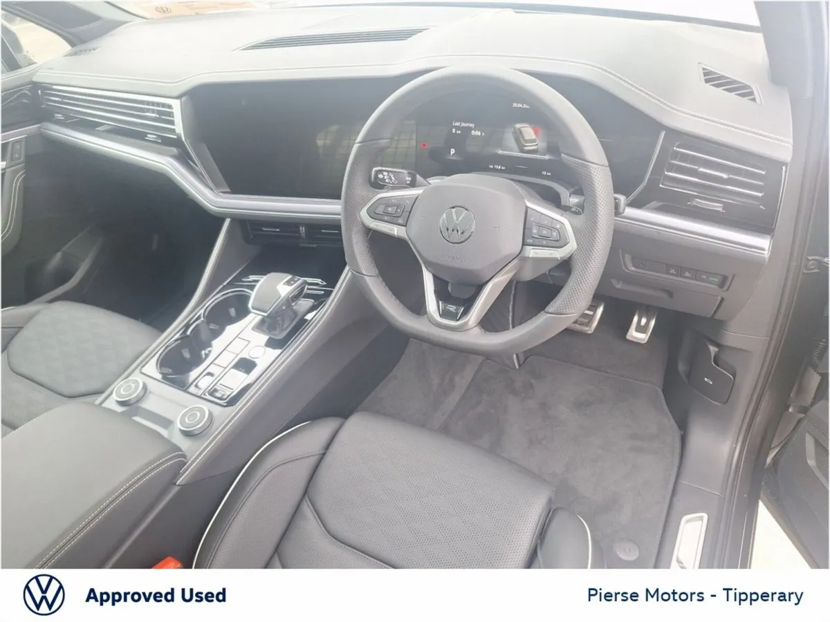Volkswagen Touareg R-LINE 3.0TDI 4M 231BHP FINAL E - Image 3