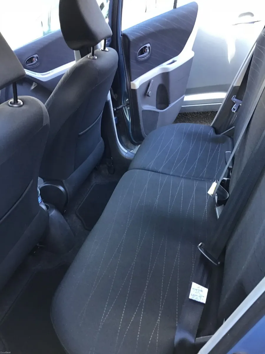 Toyota Yaris 2006 - Image 2