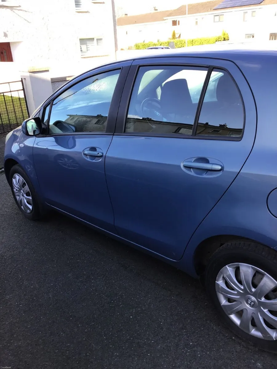 Toyota Yaris 2006 - Image 3