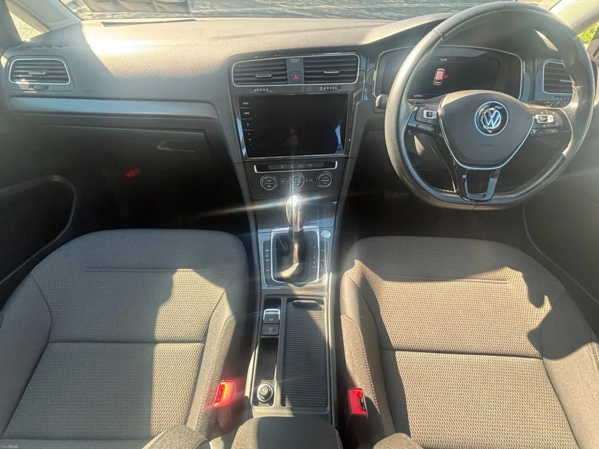 Volkswagen Golf 1.2 PETROL AUTO MK 7.5 DIGITAL DAS - Image 2