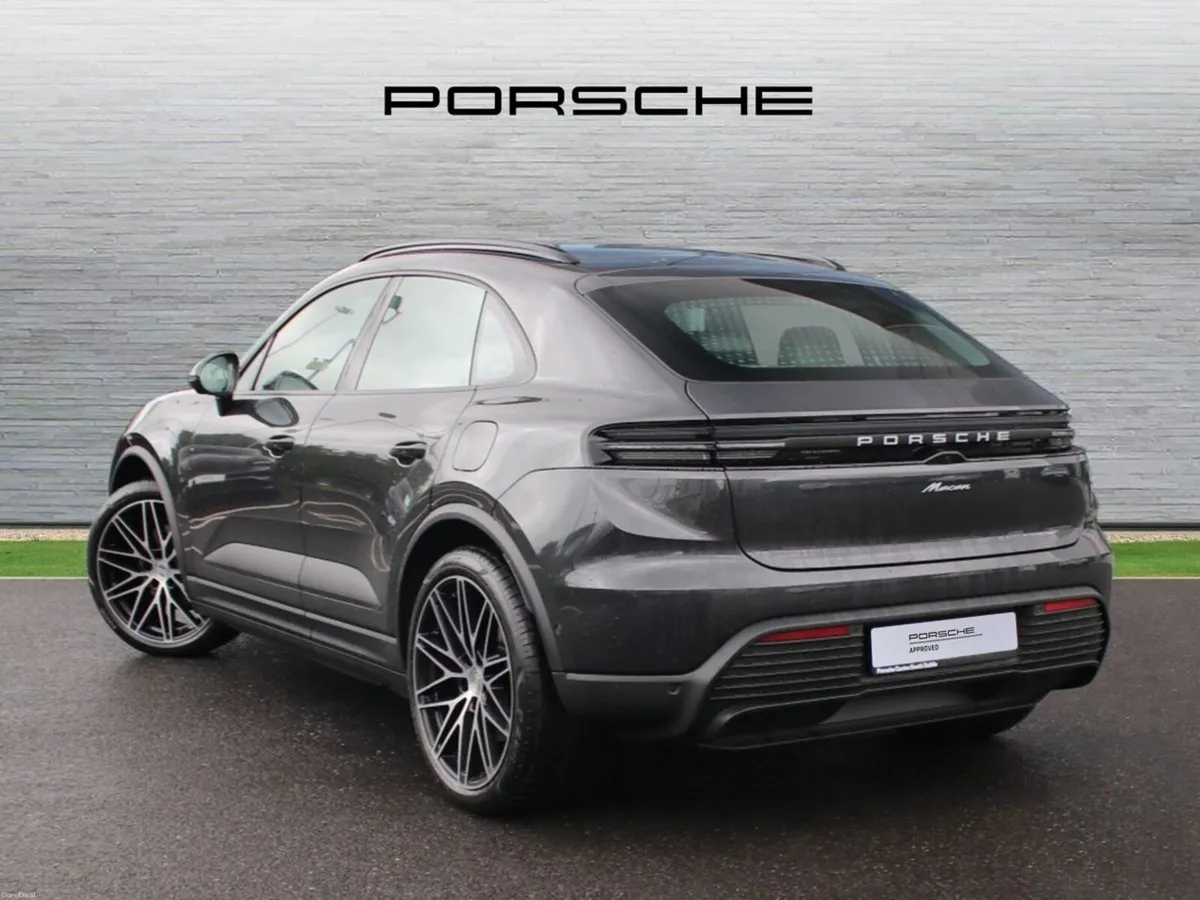 Porsche Macan Electric - Image 3