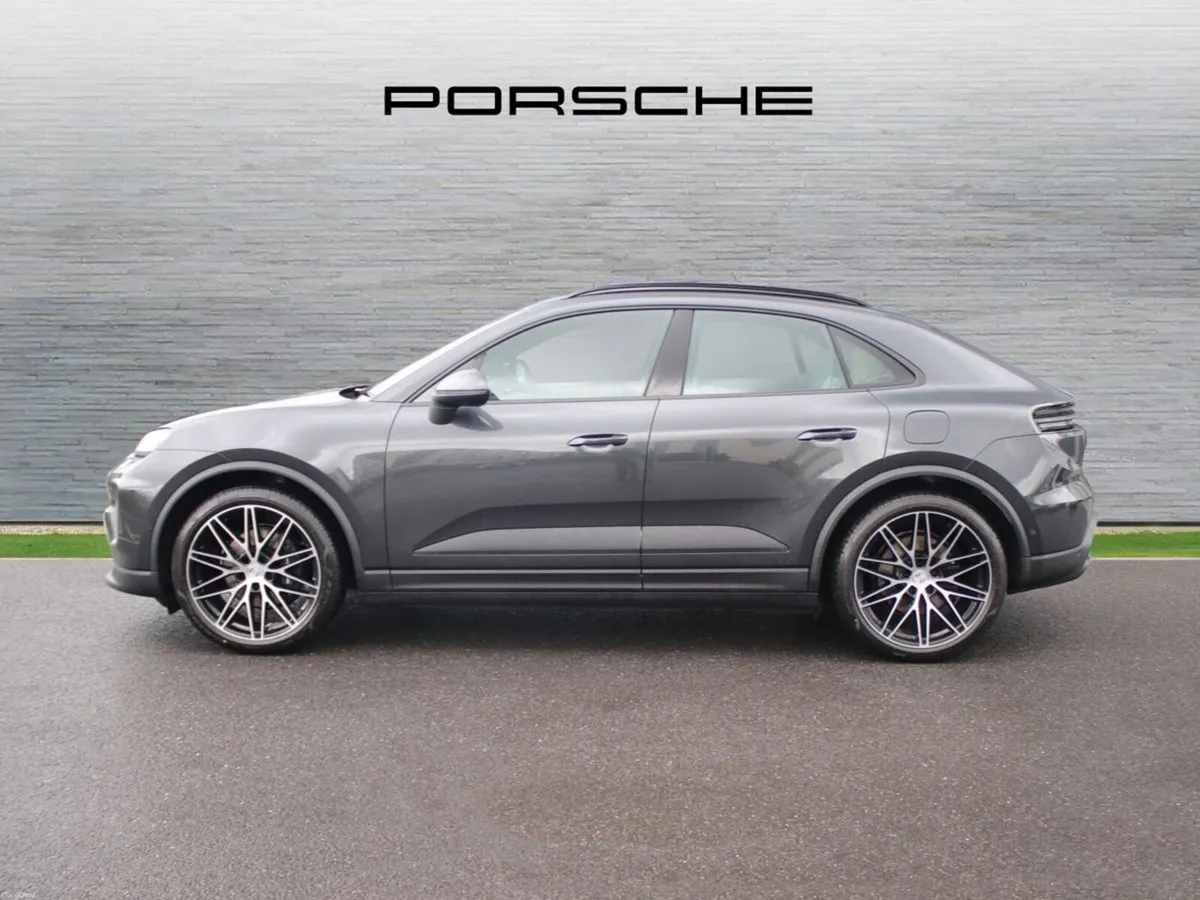 Porsche Macan Electric - Image 4