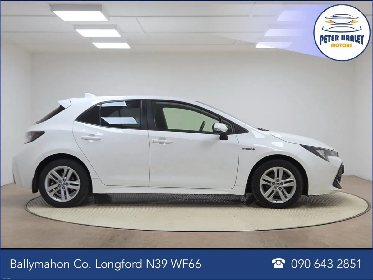 Toyota Corolla 1.8 Hybrid Luna Hatchback - Image 4