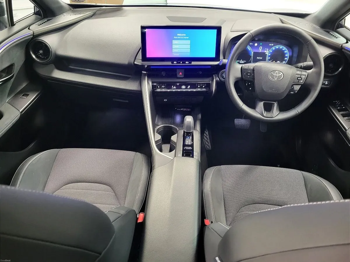 Toyota C-HR 1.8 HYBRID SOL - Image 4