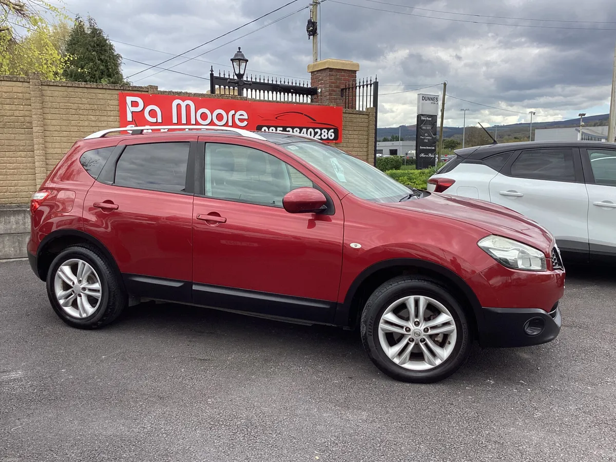 Nissan Qashqai ** CAMERA * SAT NAV - Image 3