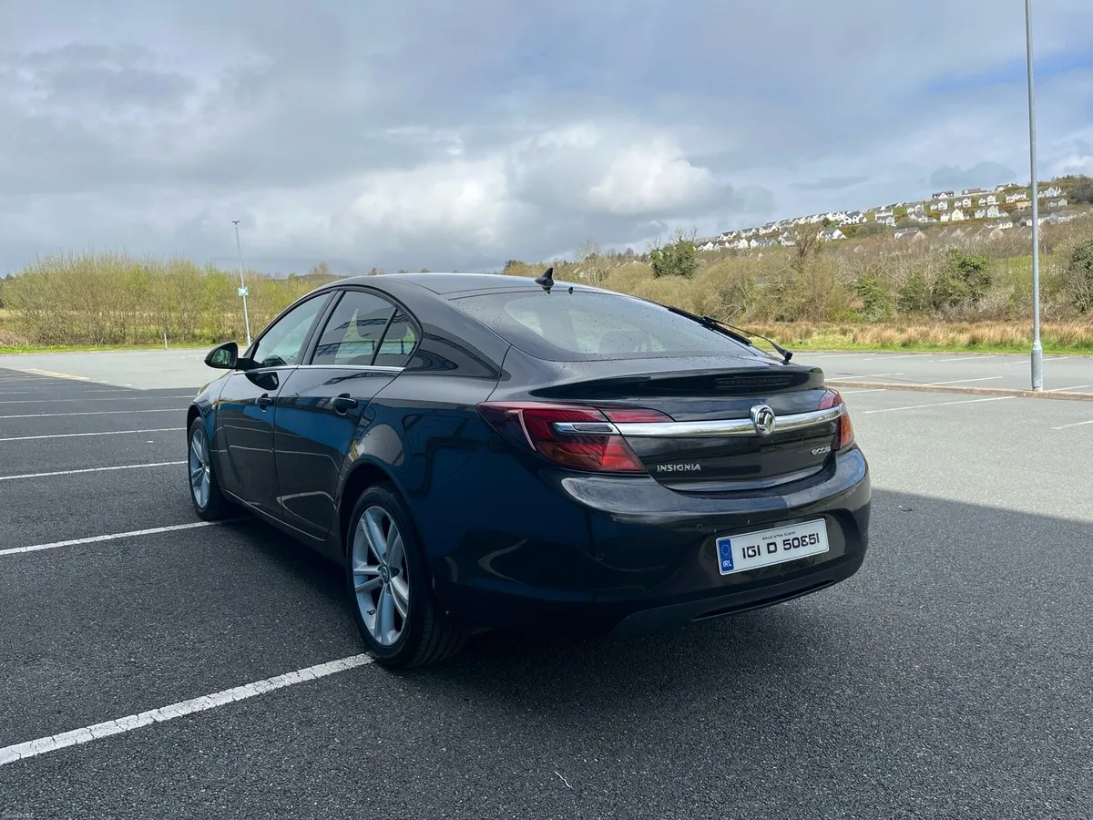 Vauxhall Insignia(1 Previous Owner) - Image 4