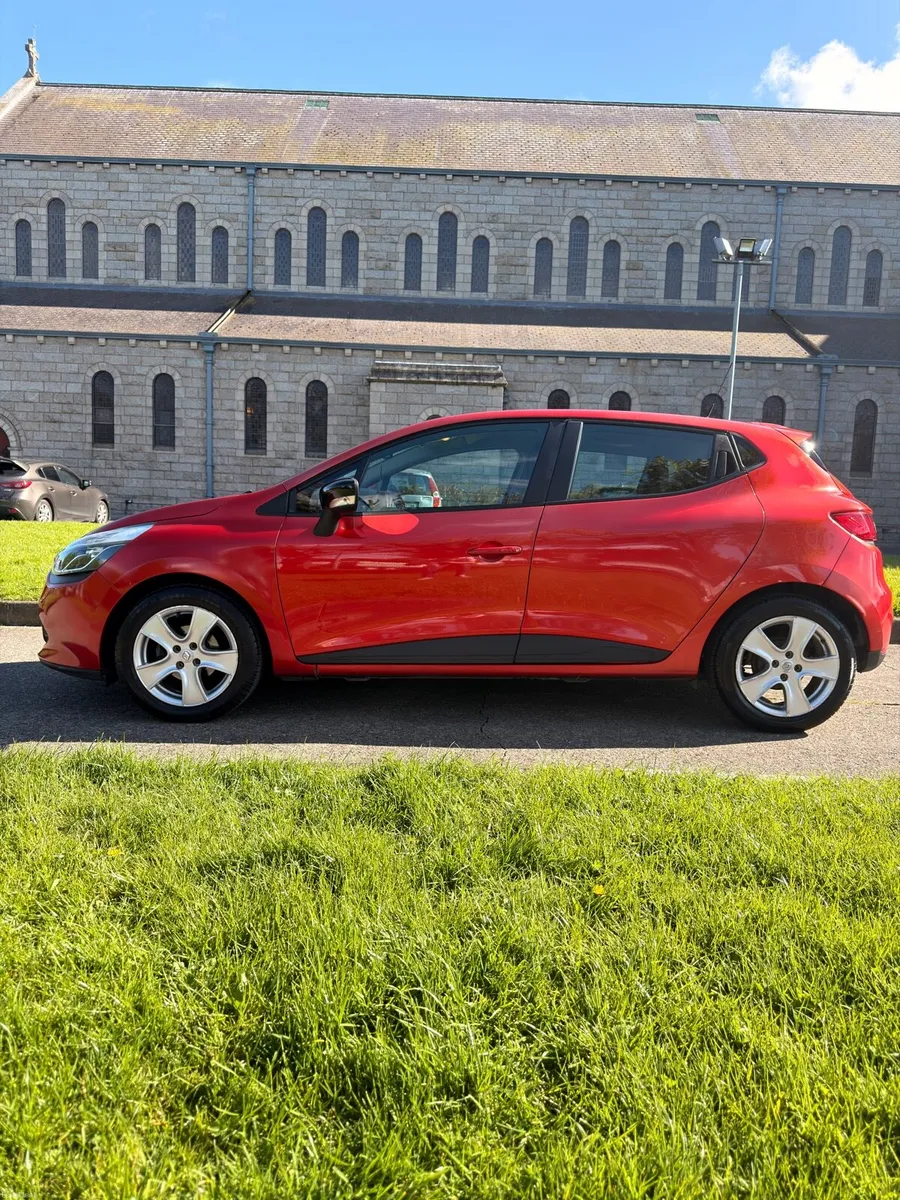 RENAULT CLIO IV DYNAMIQUE NAV 1.2 - Image 2