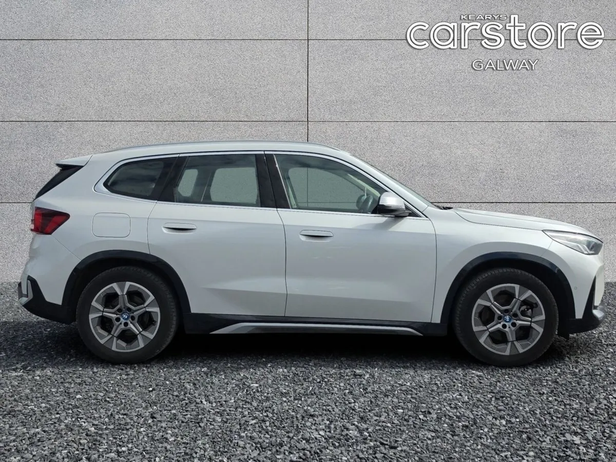 BMW iX1 Ix1 Xdrive 30 X Line  xDrive30 xLine  313 - Image 2