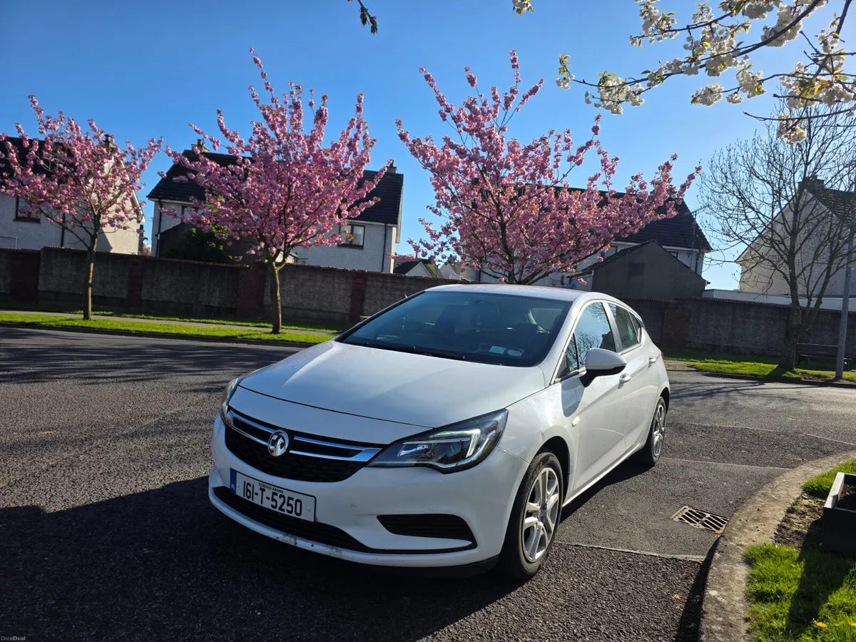 Vauxhall Astra  ( NCT and TAX )! - Image 2