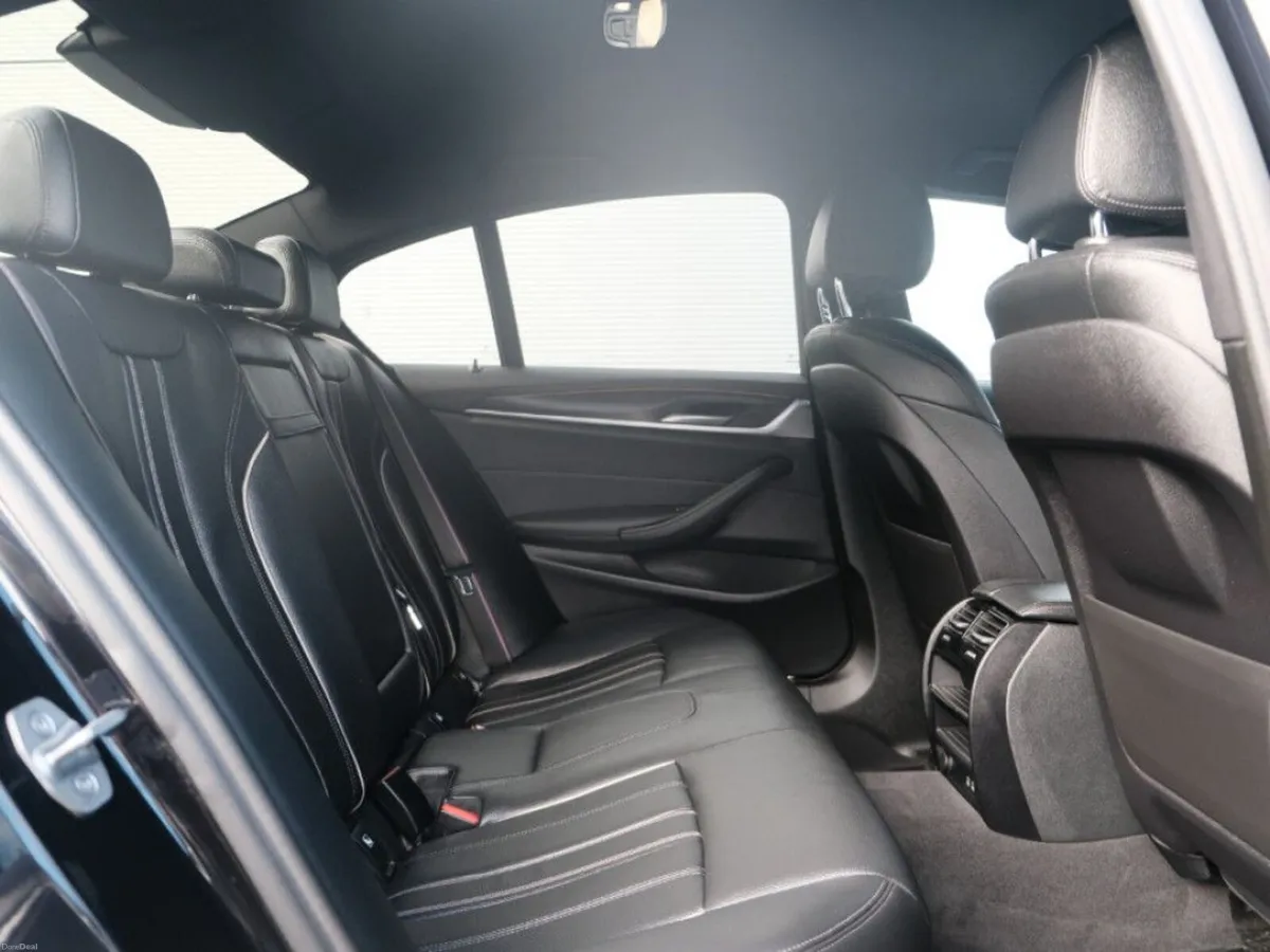 BMW 5-Series 2022 Hi Spec PHEV - Image 3