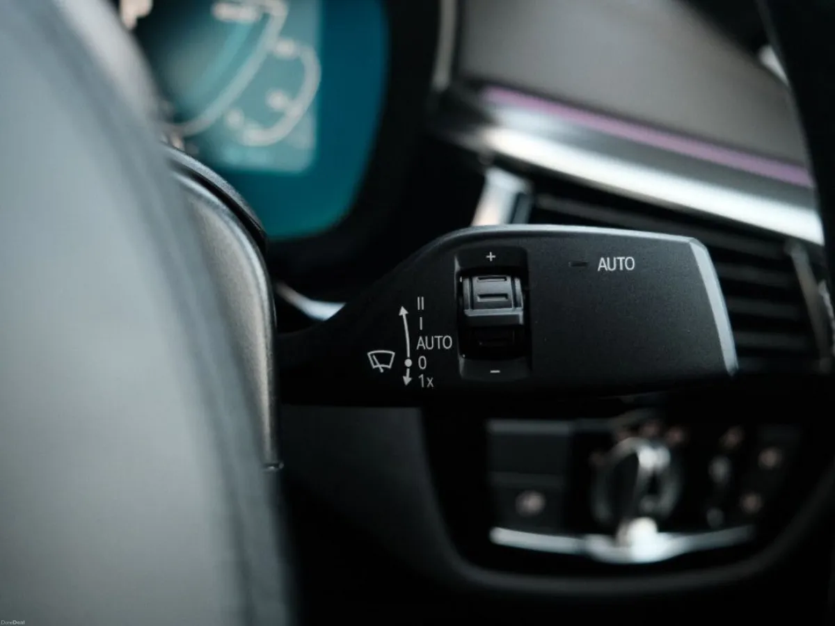 BMW 5-Series 2022 Hi Spec PHEV - Image 4