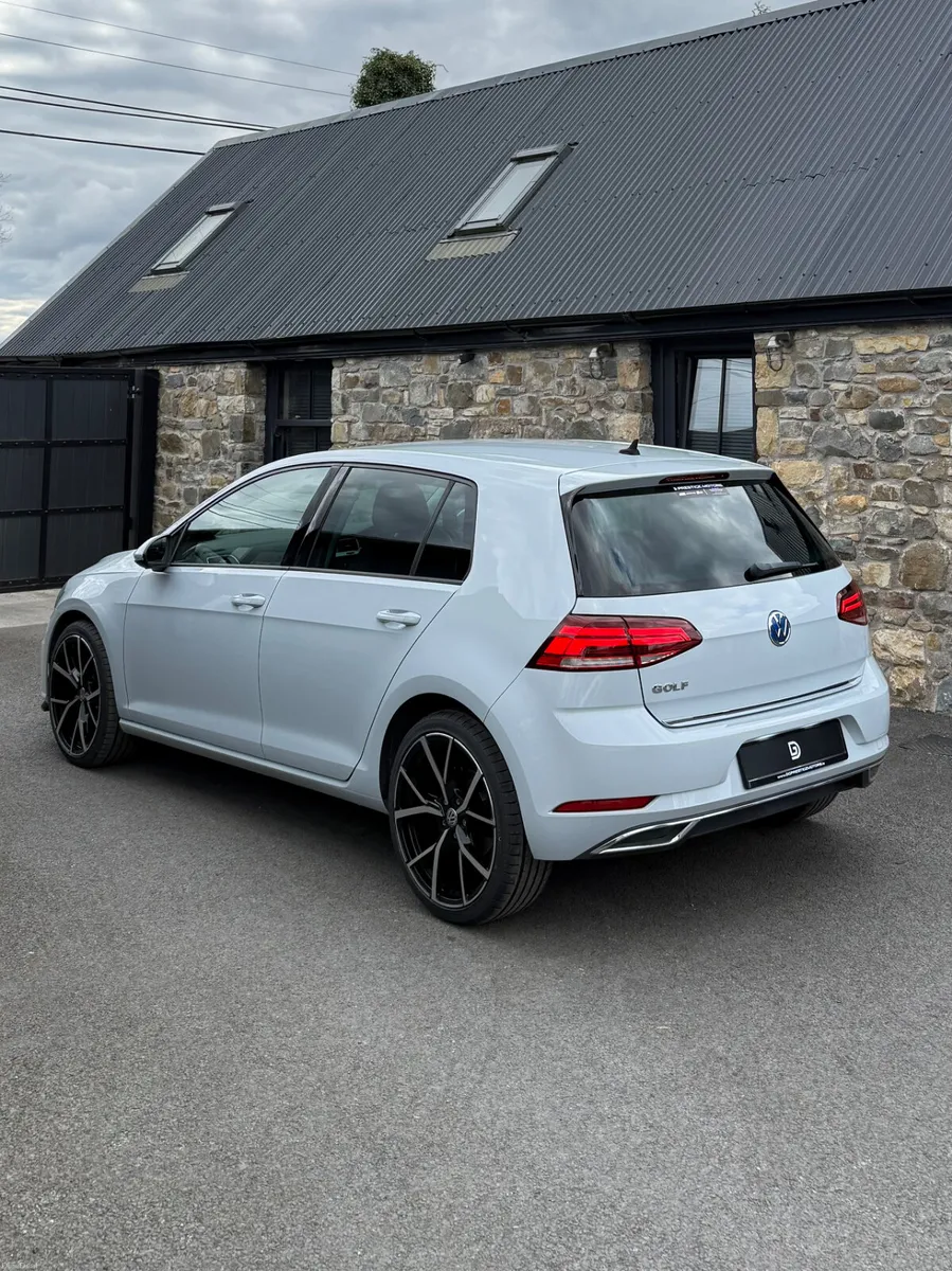2017 VOLKSWAGEN GOLF COMFORTLINE AUTO 1.2 TSI - Image 4