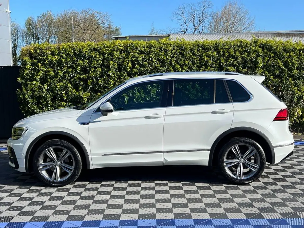 Volkswagen Tiguan R-LINE 4MOTION 2.0 TDI // HEATED - Image 3