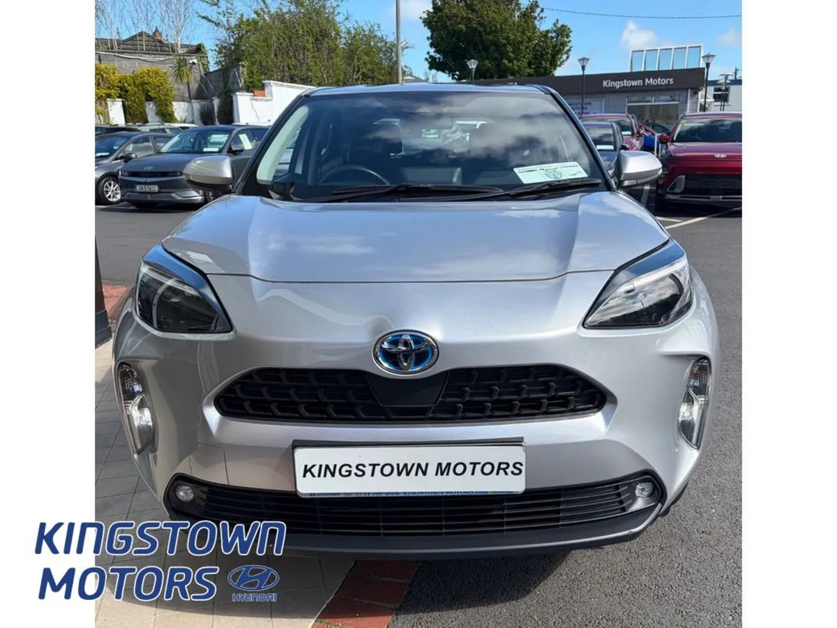 Toyota Yaris CR Cross Luna 4DR Auto - Image 2