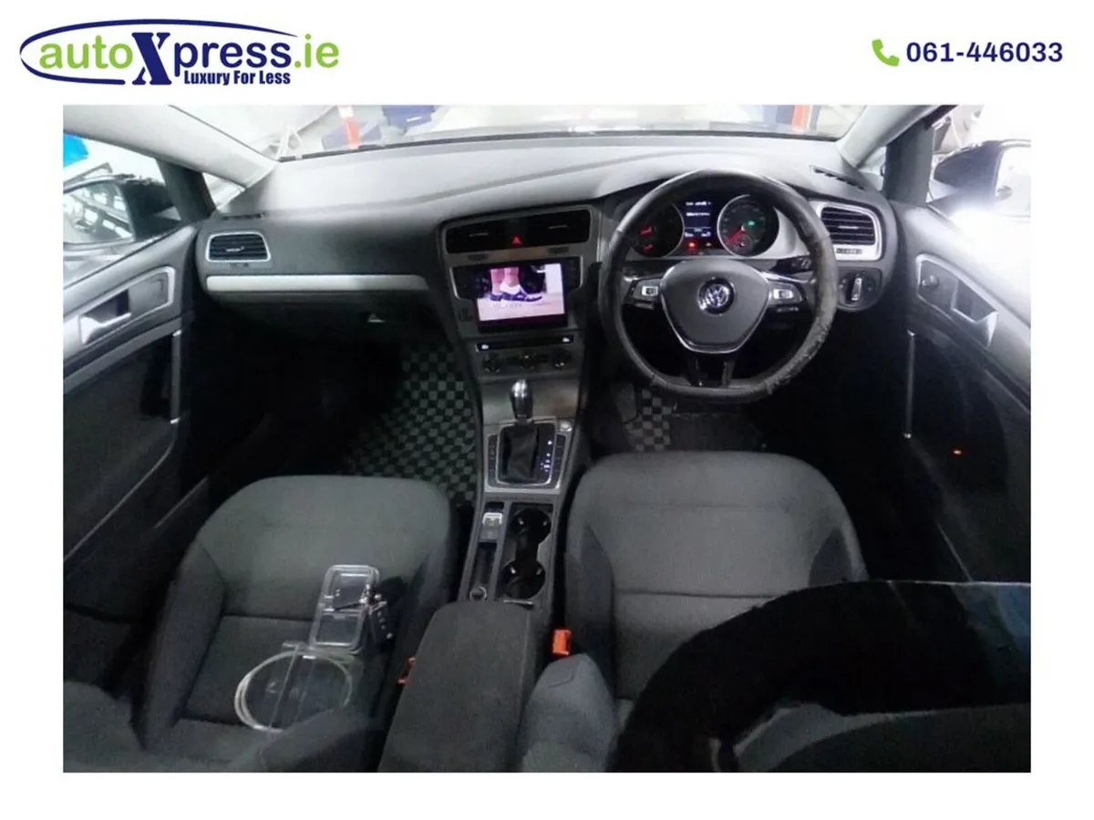 Volkswagen Golf 1.2 TSI COMFORTLINE, Low mileage - Image 2