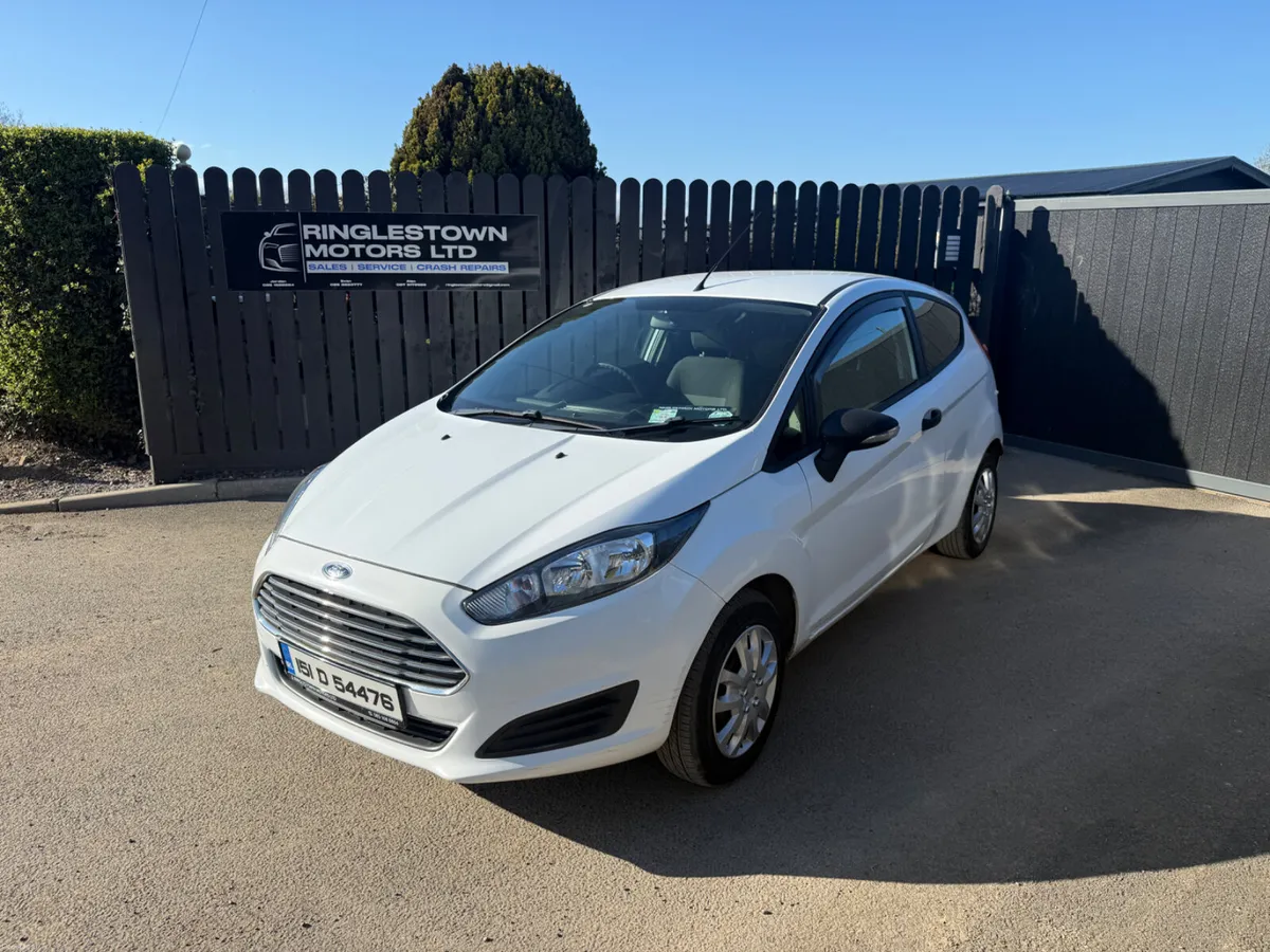 Ford Fiesta 2015 1.25 Zetec 3 Door - Image 3