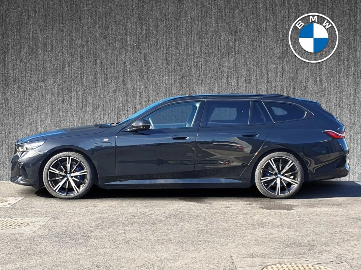 BMW 5-Series 530e M Sport Touring - Image 4