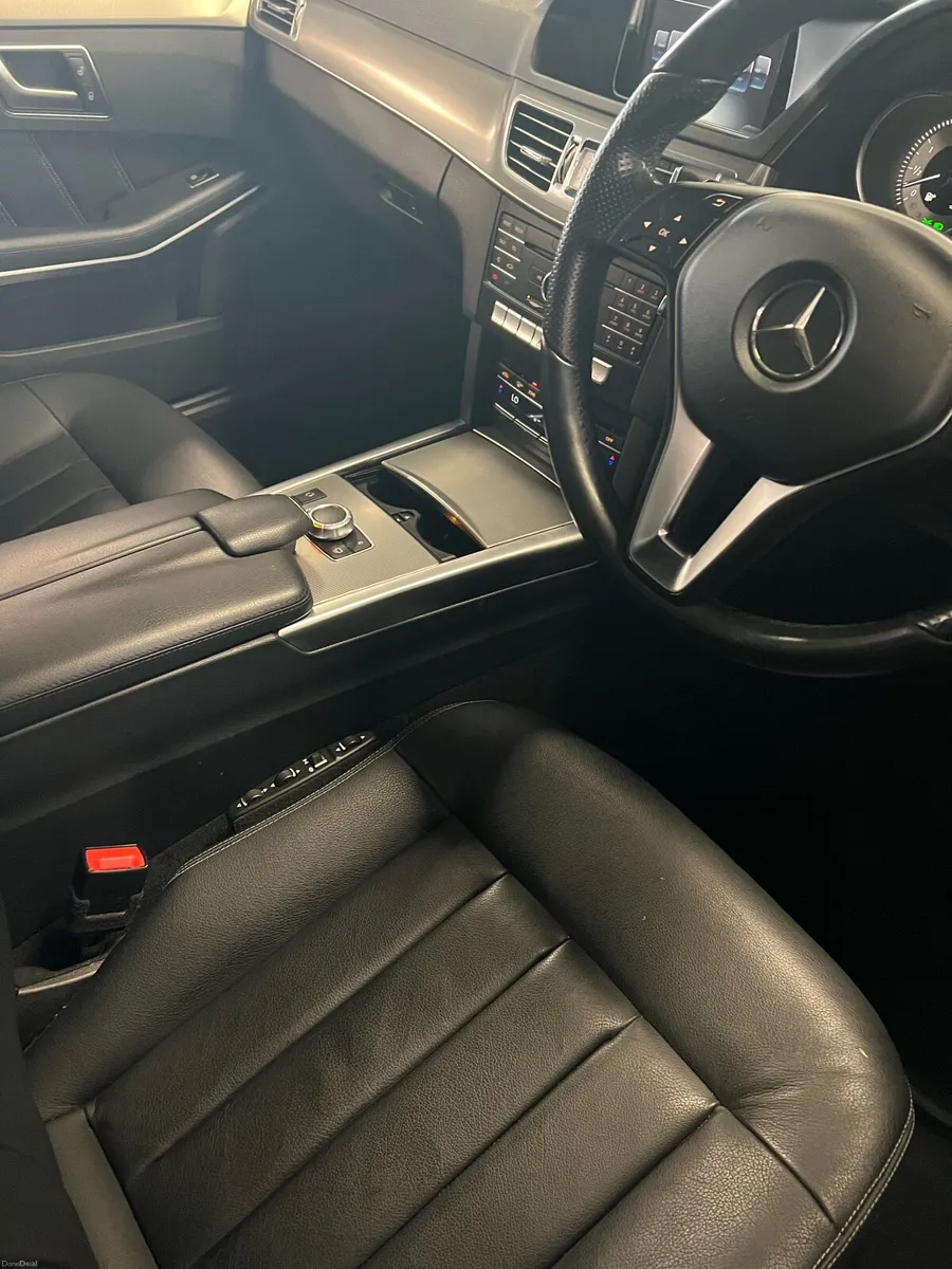 Mercedes - Image 5