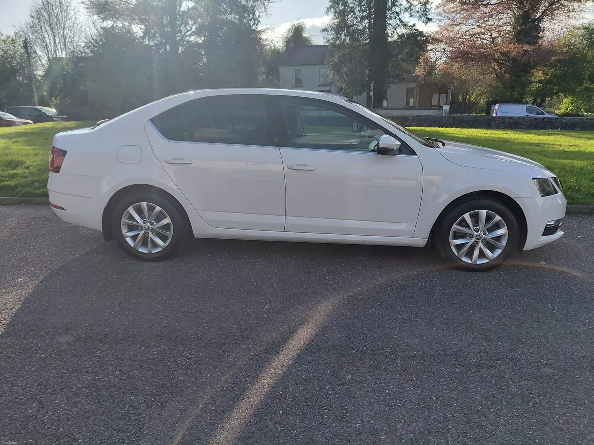 201 Škoda Octavia 1.0L TSI Ambition - Image 4