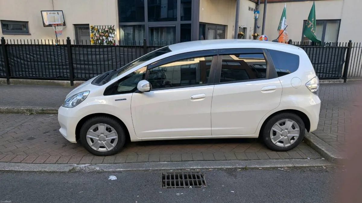 Honda Fit 2013, LOW KMS(64887) NCT 03/27 - Image 3