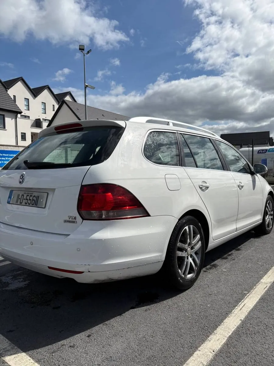 Volkswagen Golf 2011 - Image 4