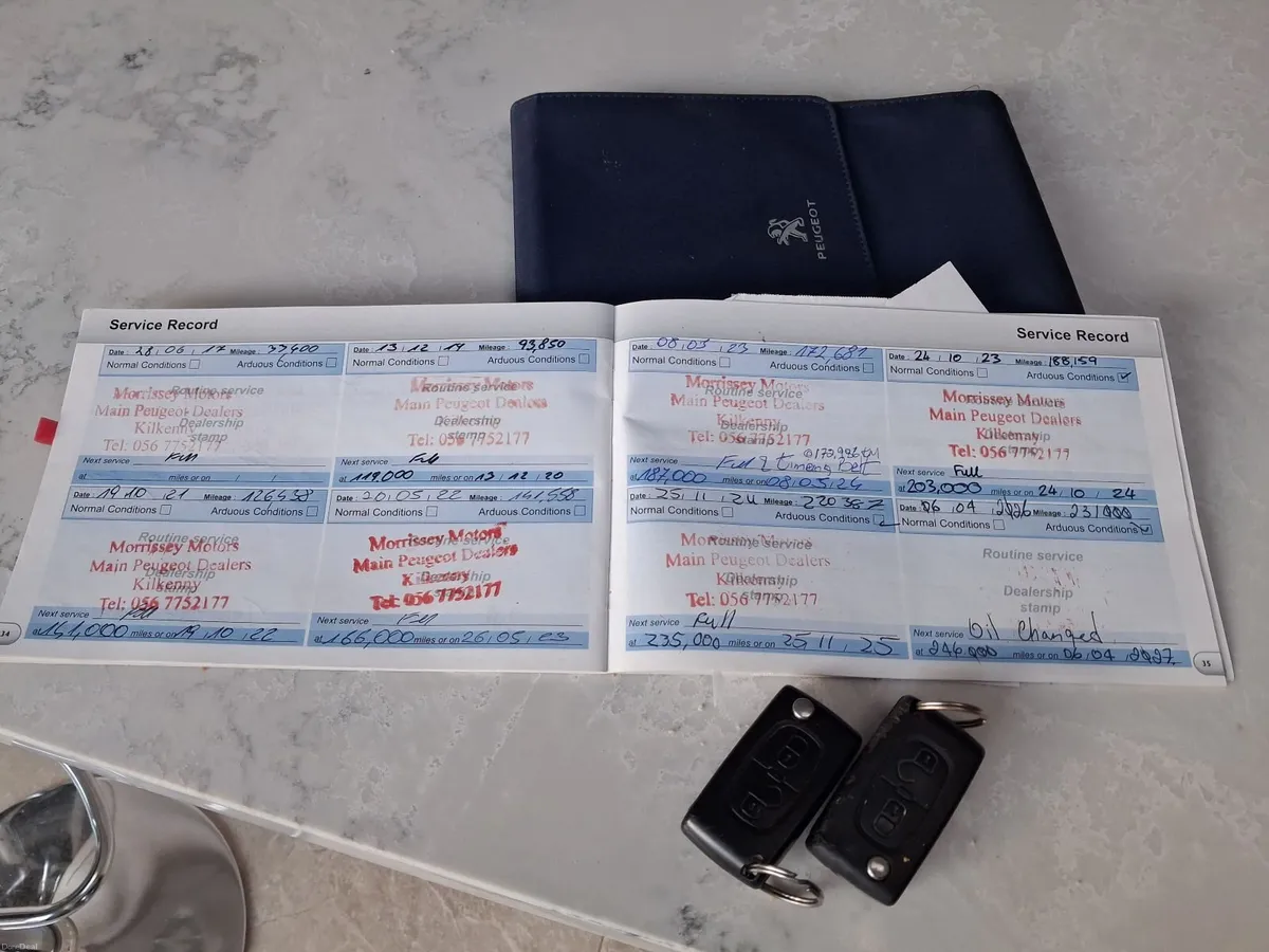 Peugeot 5008 2016 - Image 2