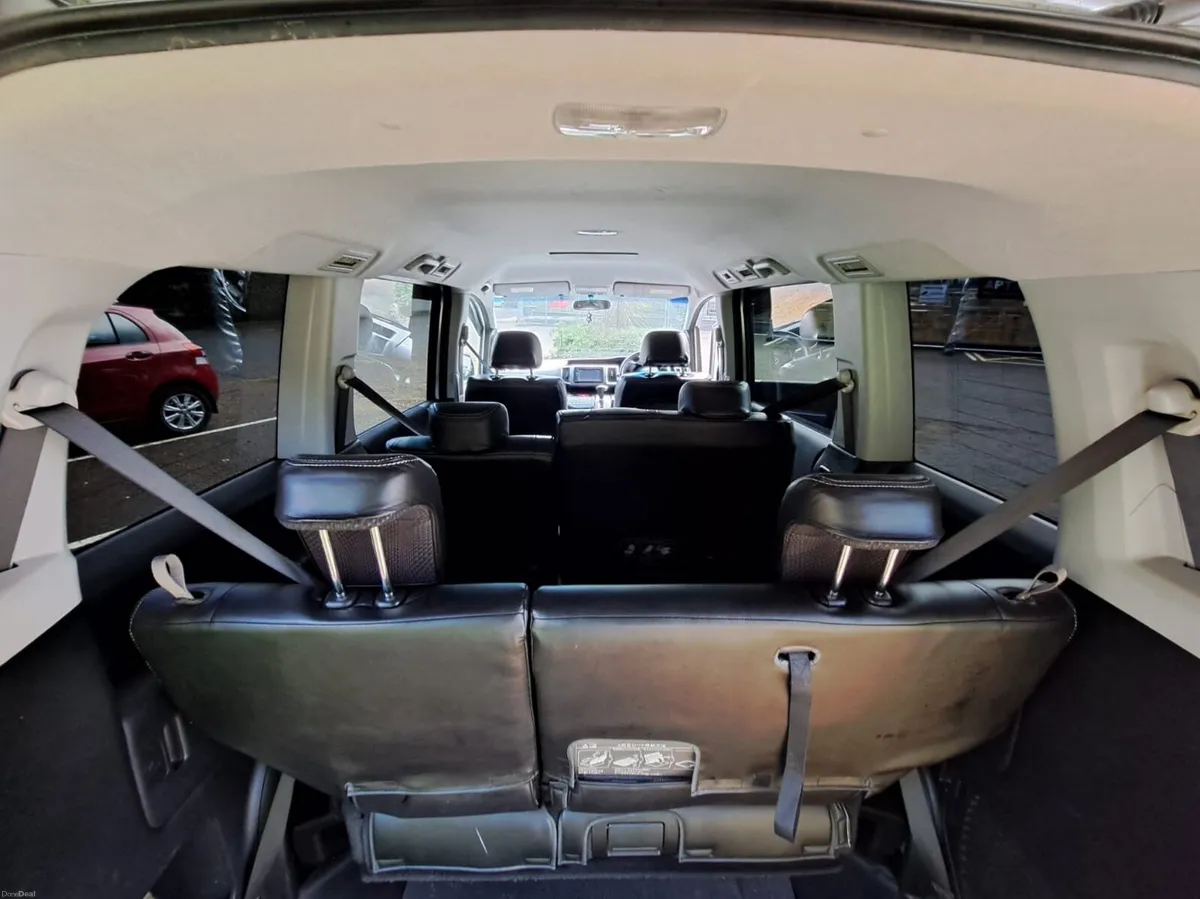 Honda Stepwagon 2011 - Image 2