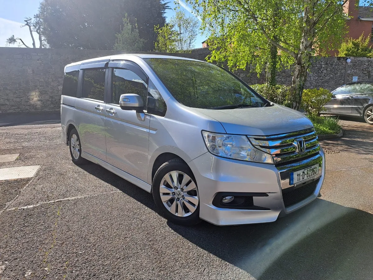 Honda Stepwagon 2011 - Image 1