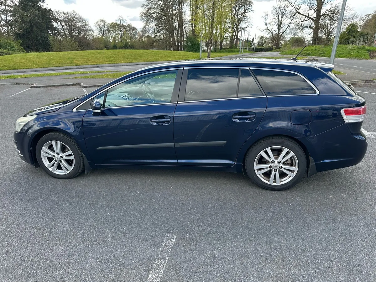 Toyota Avensis T4 Estate - Image 3