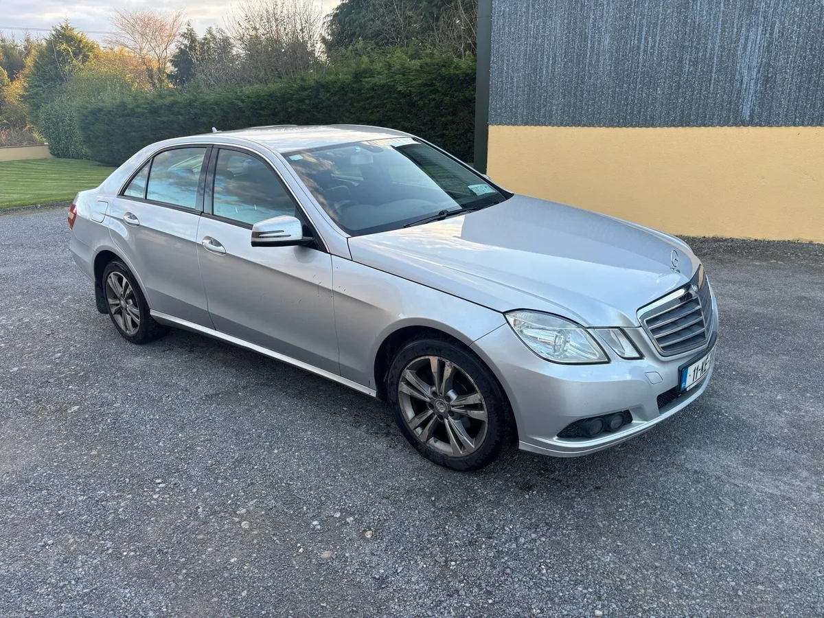 Mercedes e200 - Image 1