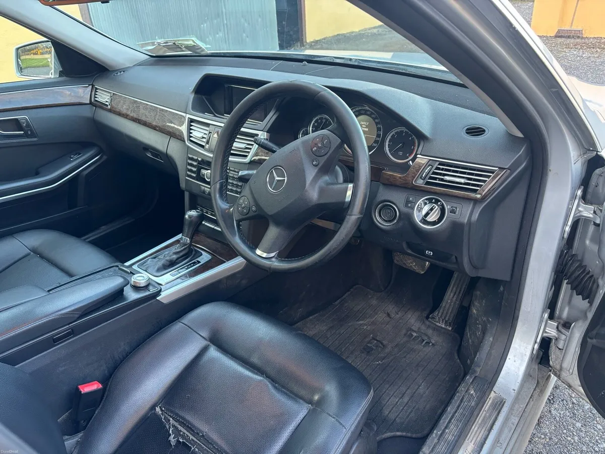 Mercedes e200 - Image 5